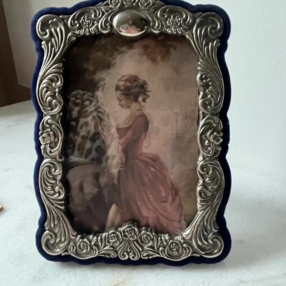 Vintage silver plated ornate picture frame blue velvet back